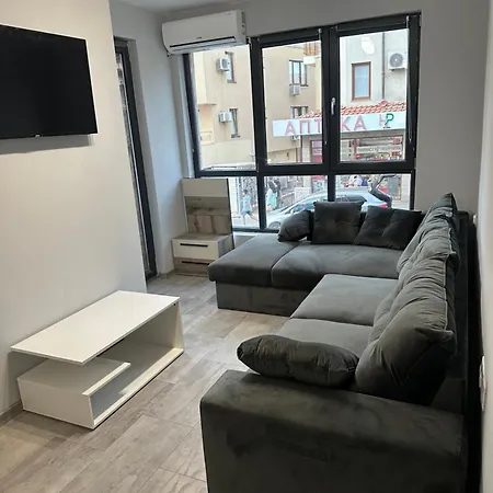 Apartament - весела улица
