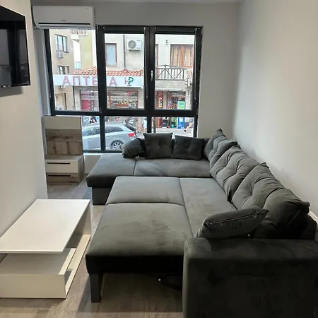 Apartament - весела улица *