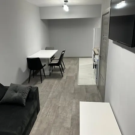 Apartamento - весела улица