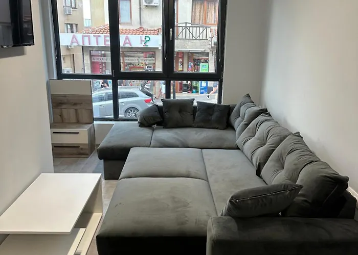 Apartament - весела улица *