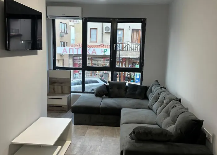 - весела улица アパート ソゾポル